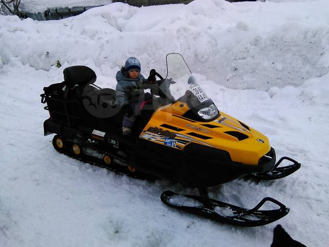 BRP Ski-Doo Skandic SWT V-800. ,  ,   