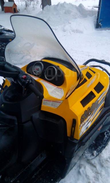 BRP Ski-Doo Skandic SWT V-800. ,  ,   