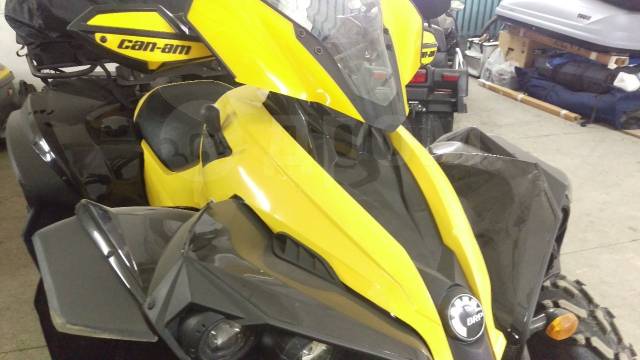 BRP Can-Am Renegade 800. ,  \,   