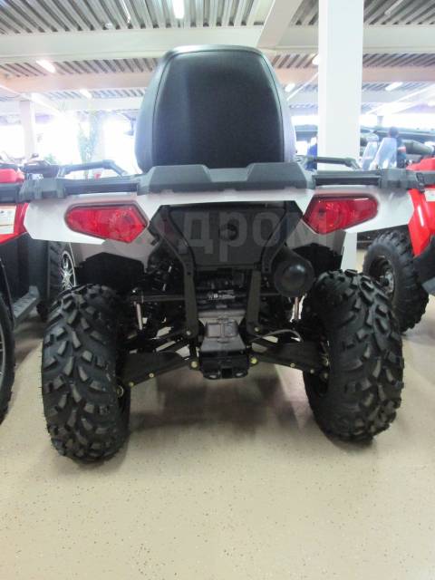 Polaris Sportsman Touring. ,  \,   