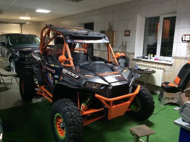 Polaris Ranger RZR XP 900. ,  \,   