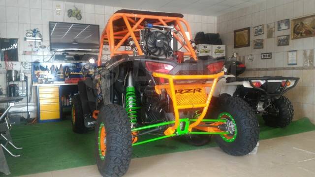 Polaris Ranger RZR XP 900. ,  \,   