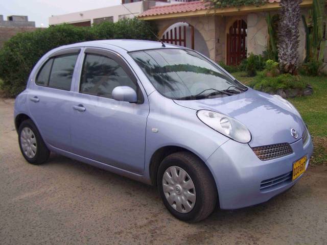 Ниссан Марч 2003 серебристый
