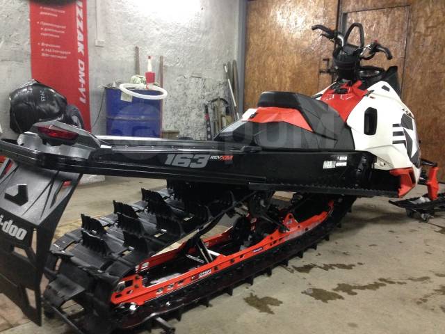 BRP Ski-Doo Summit. ,  ,   