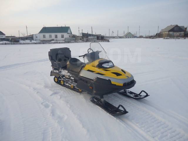 BRP Ski-Doo Skandic SWT V-800. ,  ,   