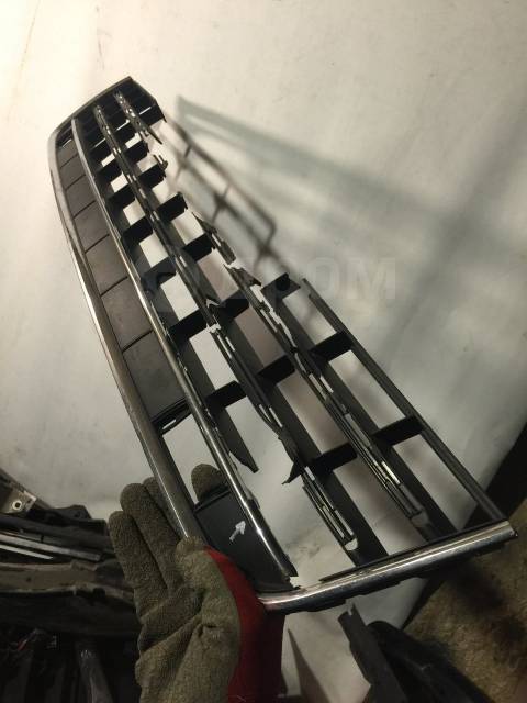 Купить Решетка в бампер центральная в Москве по цене: 900₽ — частное ...