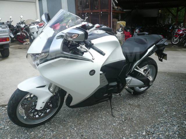 Honda VFR 1200F. 1 200. ., , ,  .     