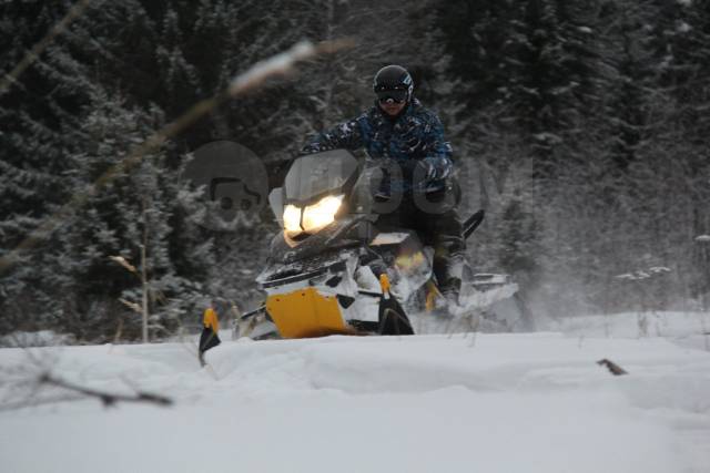 BRP Ski-Doo Summit Everest 600 H.O. E-TEC. ,  ,   