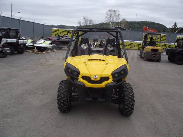 BRP Can-Am Commander 800. ,  \,   