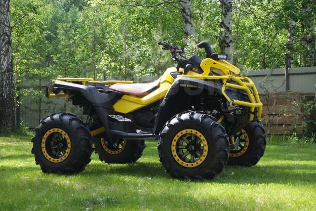 BRP Can-Am Outlander Max 800. ,  \,   