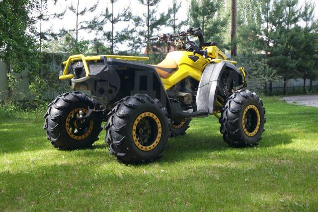 BRP Can-Am Outlander Max 800. ,  \,   