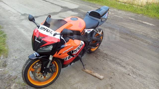 Honda CBR 1000RR Fireblade. 1 000. ., , ,   