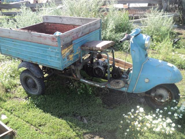 Мотороллер муравей синий. Е1 екатеринбург мотороллеры муравей. Мотороллер муравей с гос номером. Муравей мотороллер металлолом. Мотороллер муравей в омской.