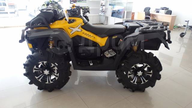 BRP Can-Am Outlander 1000. ,  \,   