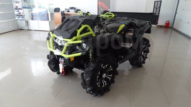 BRP Can-Am Outlander 1000. ,  \,   