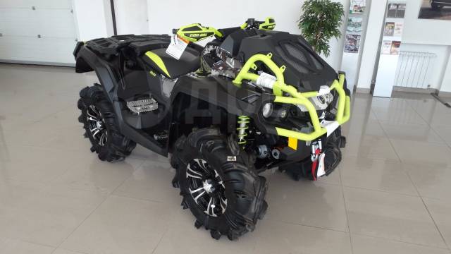 BRP Can-Am Outlander 1000. ,  \,   