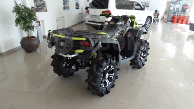 BRP Can-Am Outlander 1000. ,  \,   