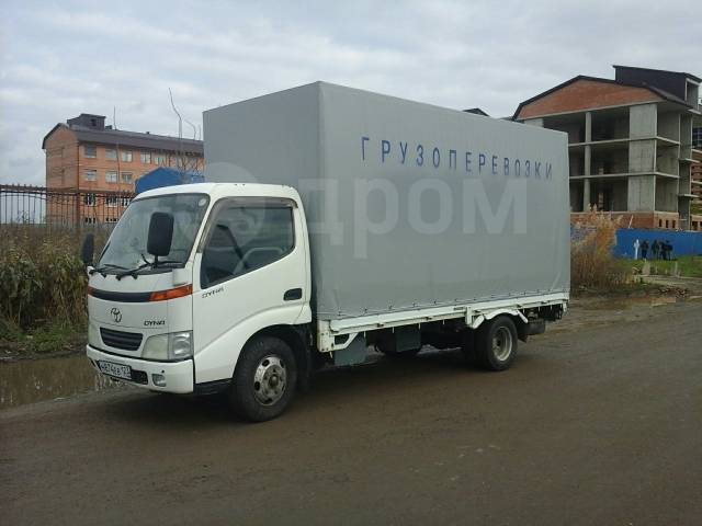 Грузовик toyota dyna