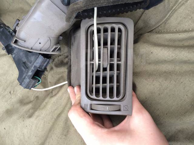 Как снять торпеду на королле (120 кузов) - Toyota Corolla RunX, 1,5 л, 2005 года