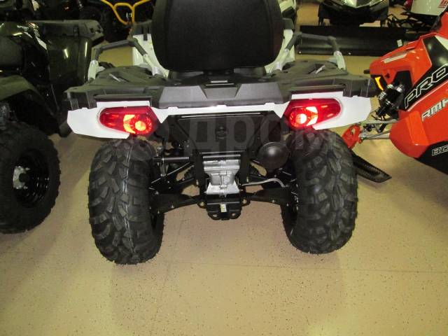 Polaris Sportsman Touring. ,  \,  .     