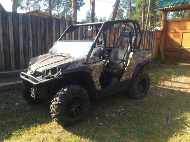 BRP Can-Am Commander XT. ,  \,   