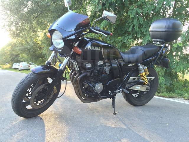 Yamaha XJR 700