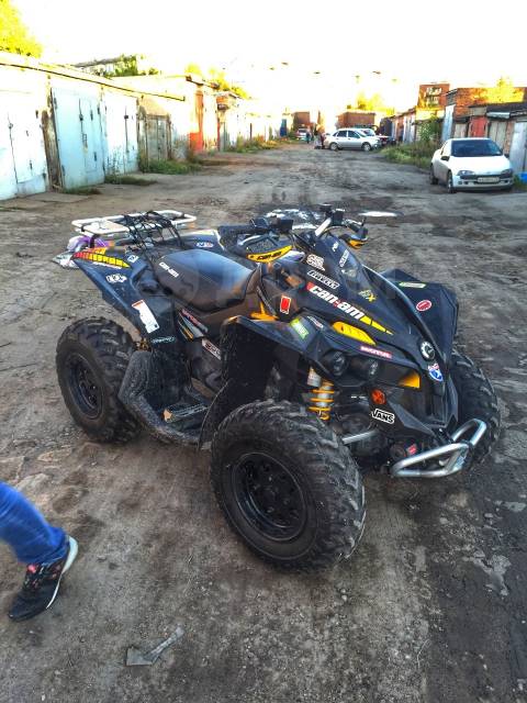 BRP Can-Am Renegade 800. ,  \,   