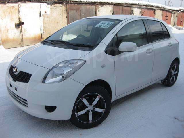 Тойота Vitz 2005