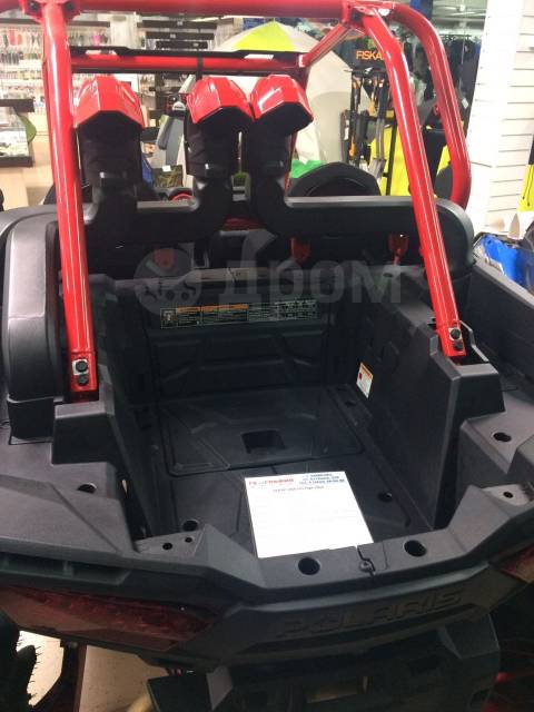 Polaris Ranger RZR XP 900. ,  \,   