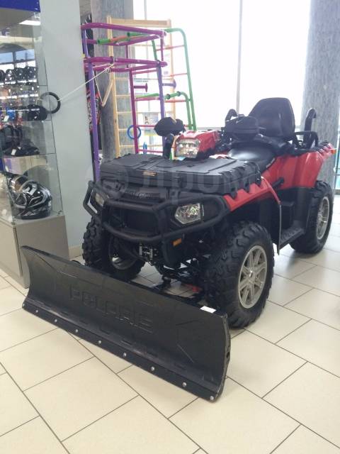 Polaris Sportsman Touring 550. ,  \,   