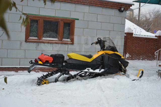 BRP Ski-Doo Summit. ,  ,   