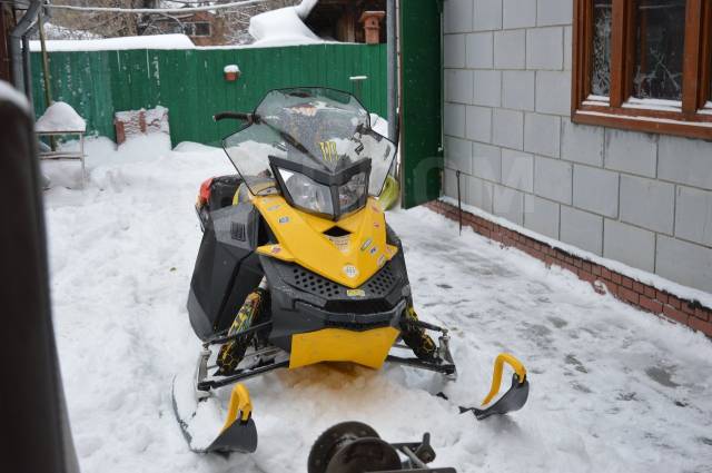 BRP Ski-Doo Summit. ,  ,   