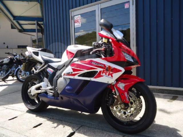 Honda CBR 1000RR Fireblade. 1 000. ., , ,  .     