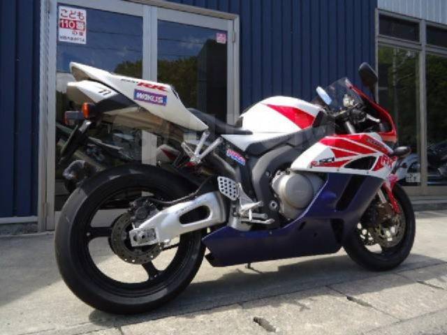 Honda CBR 1000RR Fireblade. 1 000. ., , ,  .     