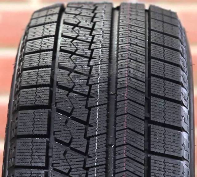 Bridgestone Blizzak VRX, 205/55 R16, 16