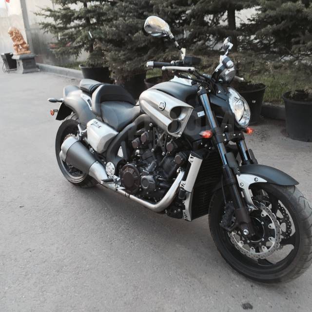 Мотоцикл Ямаха v Max 1700