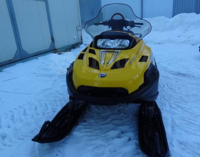 BRP Ski-Doo Skandic SWT V-800. ,  ,   