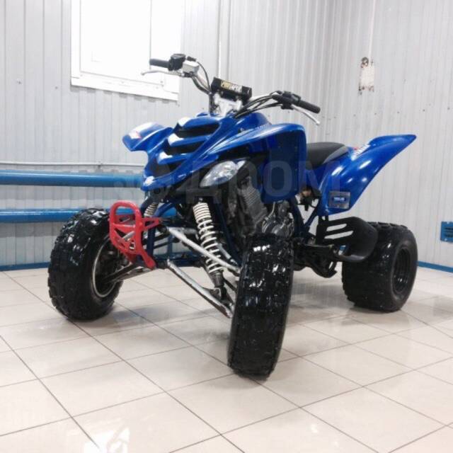 Yamaha Raptor 660. ,  \,   