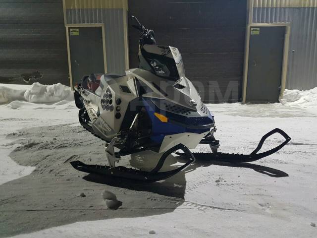 BRP Ski-Doo Summit. ,  ,   