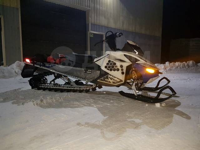 BRP Ski-Doo Summit. ,  ,   