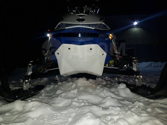 BRP Ski-Doo Summit. ,  ,   