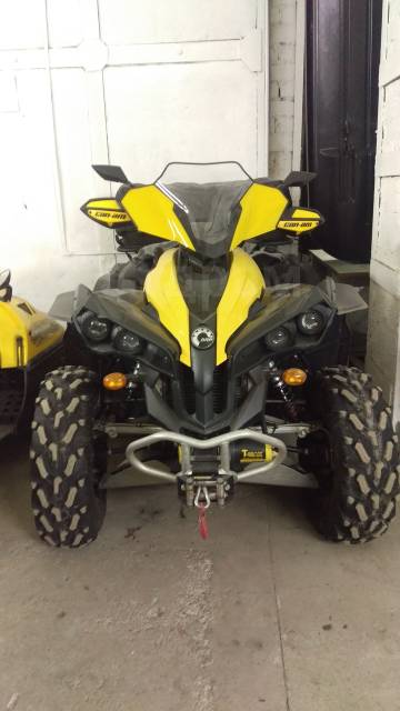 BRP Can-Am Renegade 800. ,  \,   