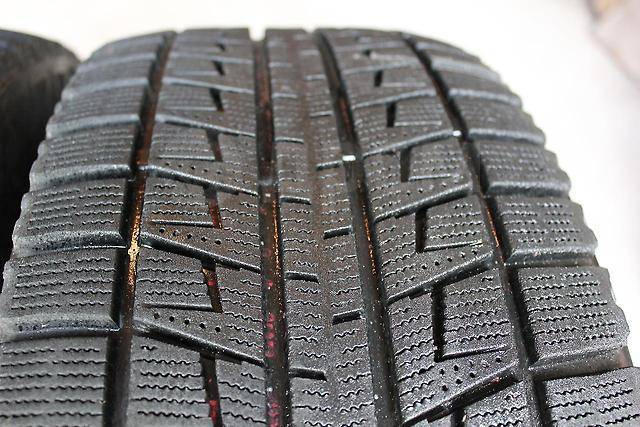 Бриджстоун близак зима. Bridgestone 195/65r15 91s blizzak revo gz. Bridgestone зима липучка. Бриджстоун липучка зима. 215 65 15 близак 965.