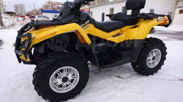 BRP Can-Am Outlander Max 800 XT. ,  \,   