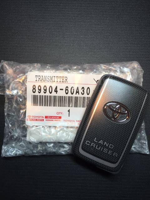 Купить Электронный ключ Toyota Land Cruiser 200 в Москве по