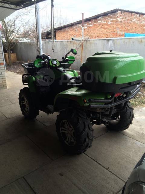 Arctic Cat 700. ,  \,   