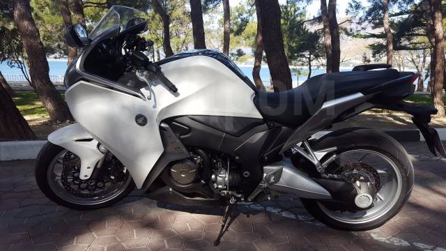 Honda VFR 1200F. 1 273. ., , ,   