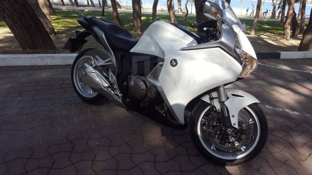 Honda VFR 1200F. 1 273. ., , ,   