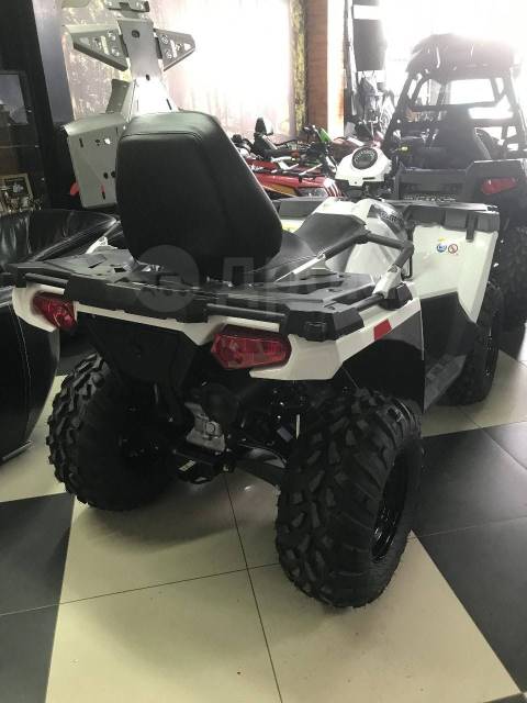 Polaris Sportsman Touring. ,  \,   