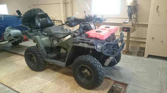 Polaris Sportsman Touring. ,  \,   